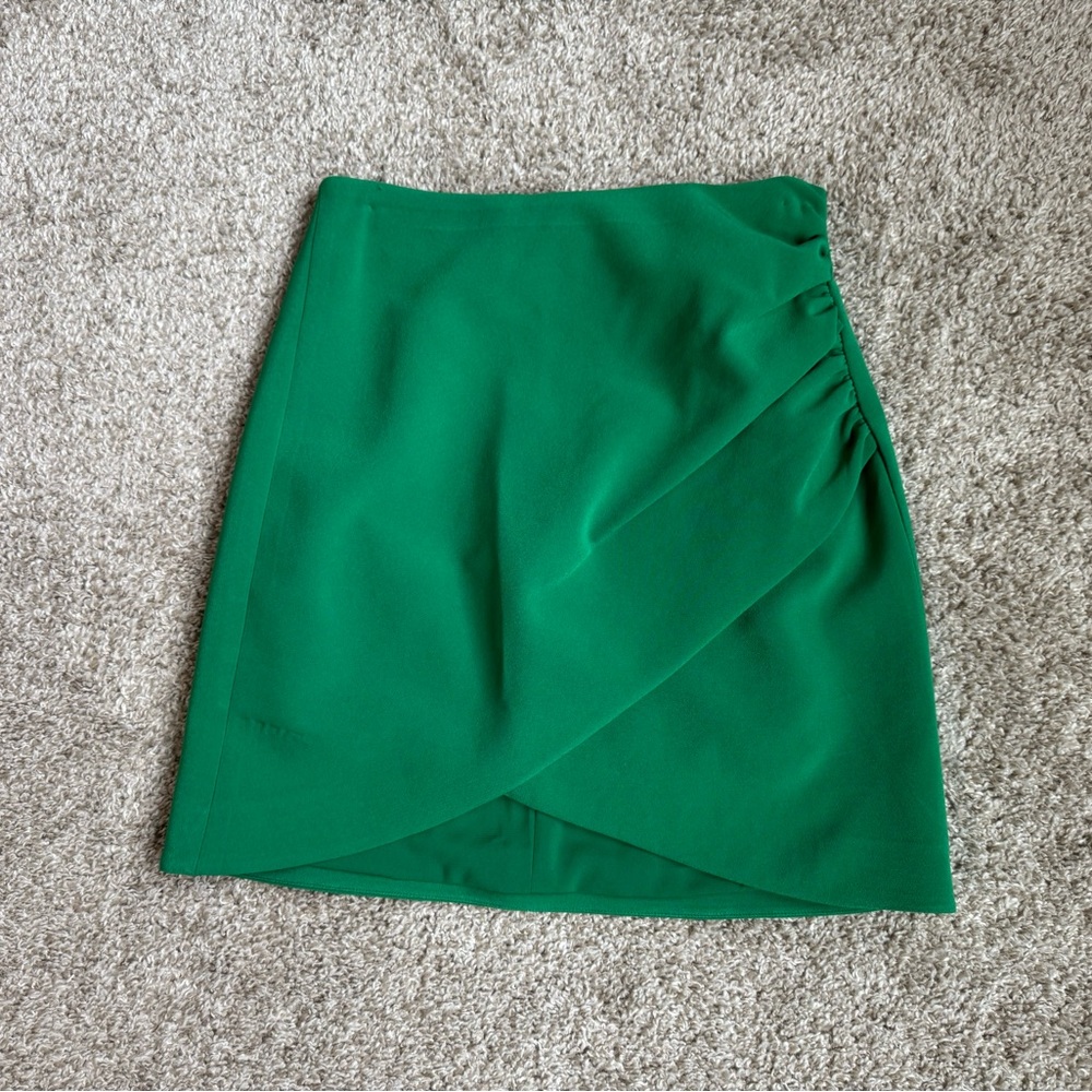 Alice + Olivia green skirt